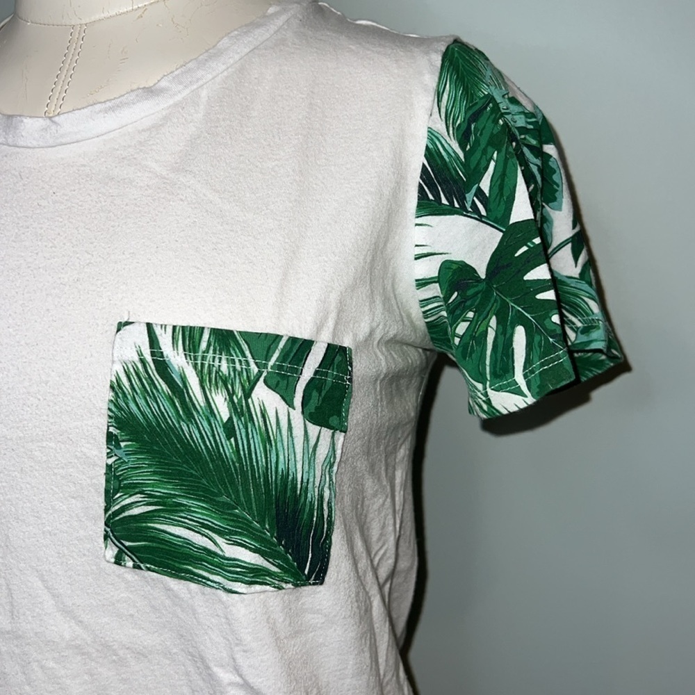 Women’s Guess Short Sleeve T-shirt - Picture 3 of 9
